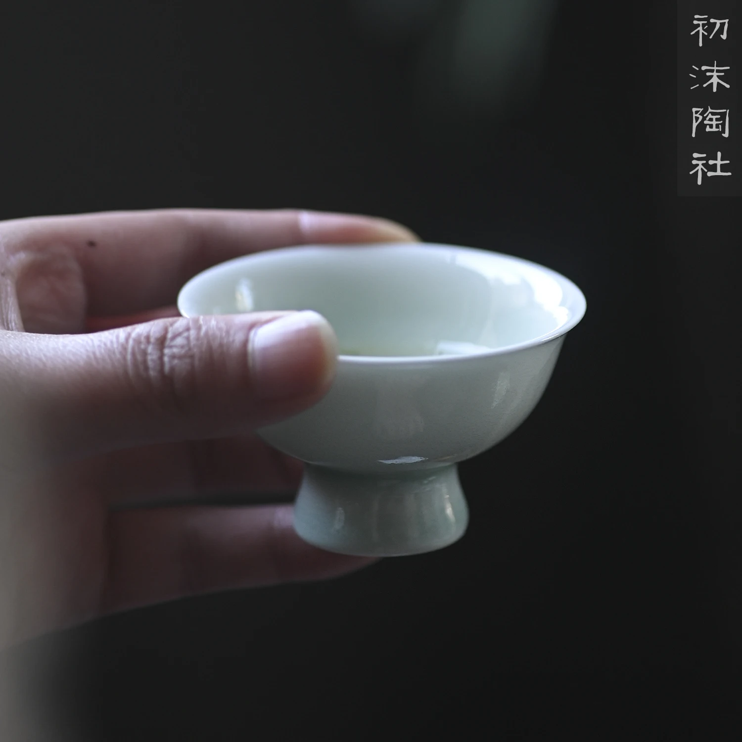 ★society Jingdezhen shadow green glaze single cup high foot cup ceramic cup cup Master Cup single cup kungfu tea set