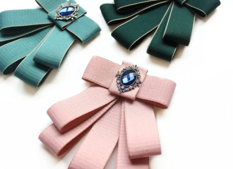 Korean Band Perle Fliege Broschen für Frauen Kristall Strass Krawatte Pins männer Anzug Hemd Collor Kleidung Zubehör – Detail 15
