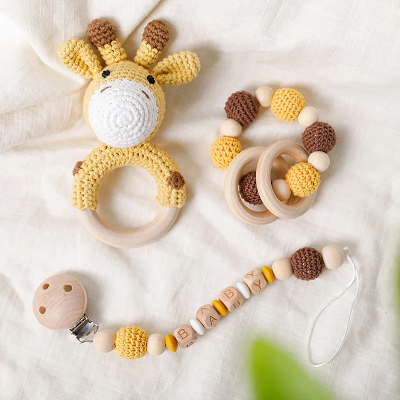 1Pc Baby Wooden Rattles Plush Crochet Giraffe Animal Music Bell Personalized Pacifier Chain Clip Teething Bracelets Newborn Toys 