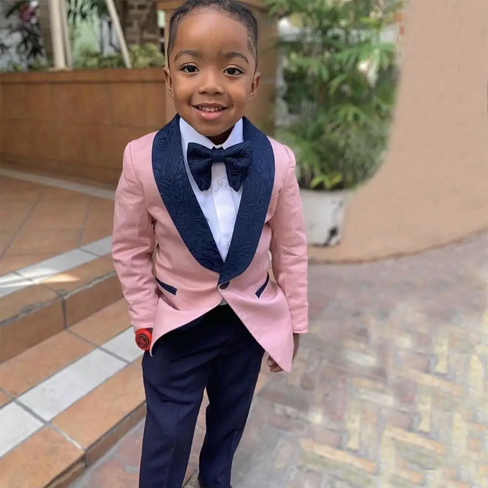 2023 Jongen Formele Wear Suits Shawl Revers Kinderen Kledij Voor Wedding Party Kinderen Pak Set (Roze Jas + navy Broek + Bow) custom