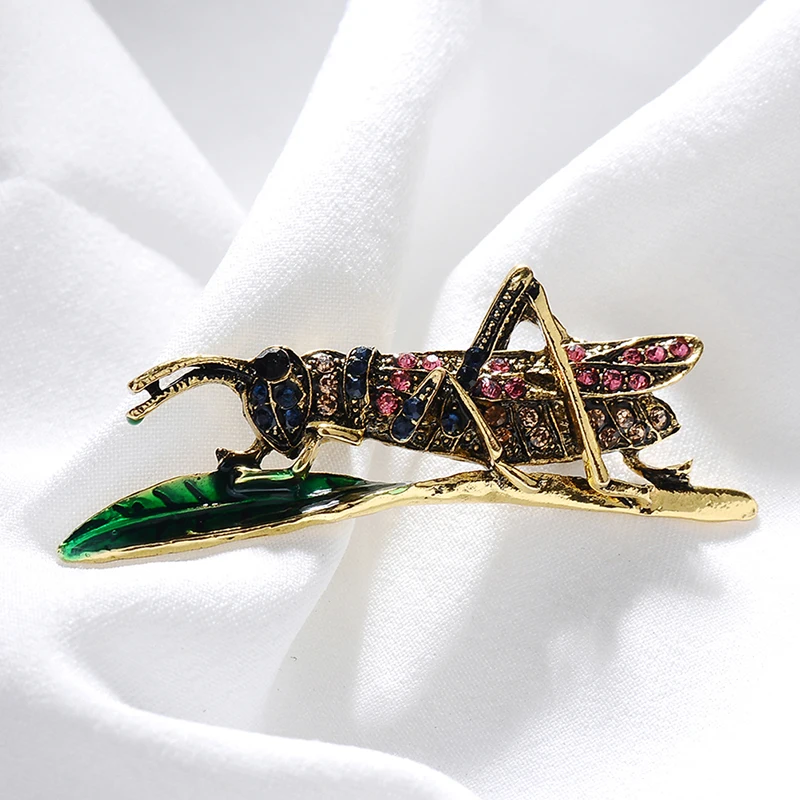 Vintage Grasshopper Fish Horse Bird Cat Flamingo Elephant Brooches For Women Cute Insect Brooch Pin Winter Coat Accessories Gift