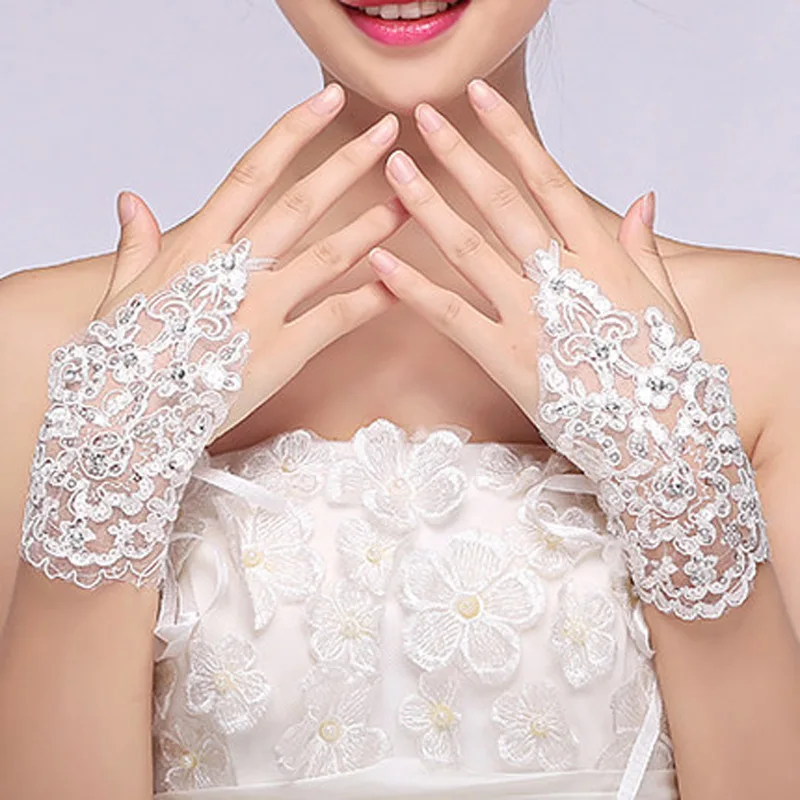 

New Arrival Ivory Short Bridal gloves Cheap Wedding accessories Guantes Novia Guantes transparentes Wedding gloves