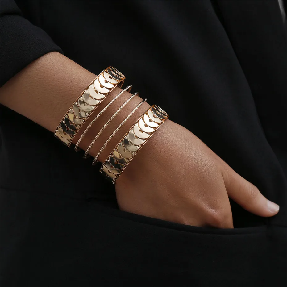 Vintage Hollow Wide Cuff Bracelets Bangles for Women Men Statement Gypsy Big Snake Shape Open Bangle Fashion Hand Jewelry 2020