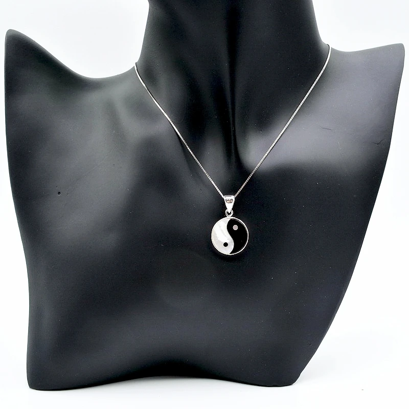 Yin Yang Silver Pendant Necklace Women\'s Silver Necklace Agate Shell Round Pendant Gift Choice for Girls