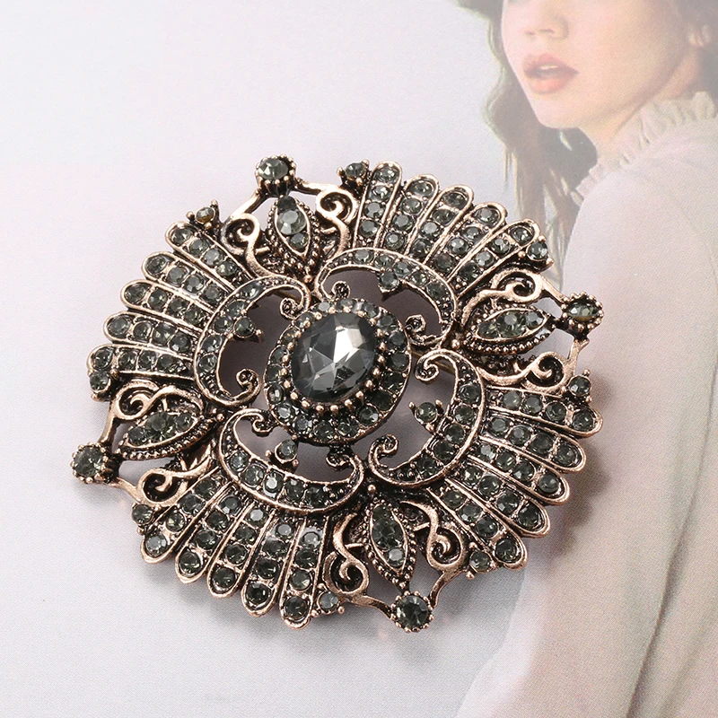 Kinel Unique Gray Crystal Flower Bridal Necklace For Women Antique Gold Luxury Beach Party Drop Necklace Vintage Jewelry