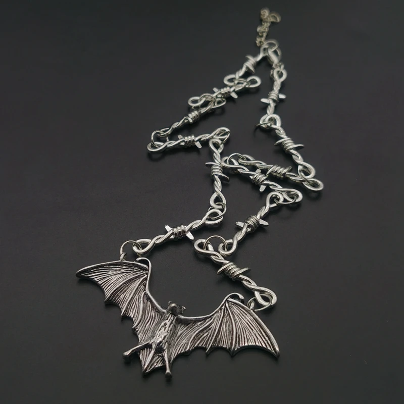 Small Wire Brambles Iron Bat Choker  Necklace Bat Women Hip-hop Gothic  Punk Style Barbed Wire Little Thorns Chain Choker Gifts