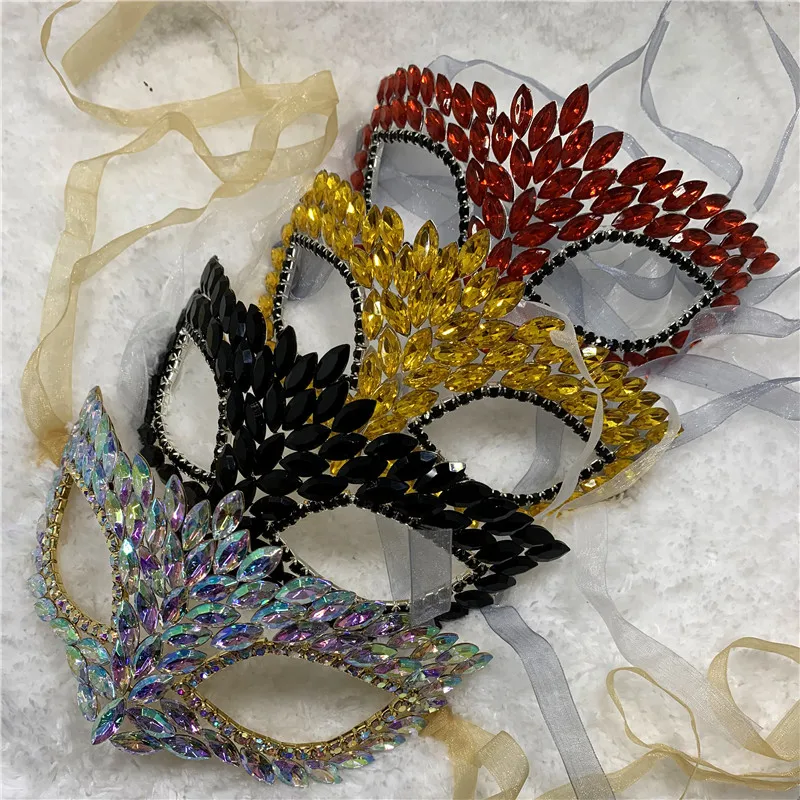 Wedding Masquerade Crystal Mask Perfect for Proms, Exquisite Masks, Halloween, Venetian Carnaval, Mardi Gras, Bachelorette Party