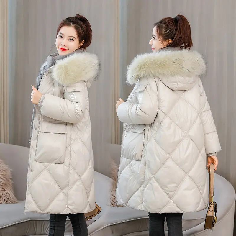 Winter Glossy Purple Jacket Women\'s Collection Warm Design and Color Mid-length Large Fur Collar Winter Gives Charm and Elegance