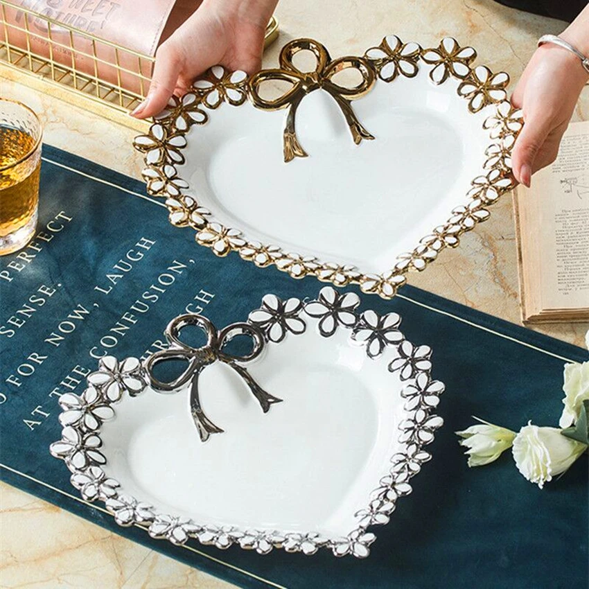 Free Shipping Vintage Tableware Golden Floral Fringe Tray Ceramic Fruit Plate Delicate Ornament Heart-shaped