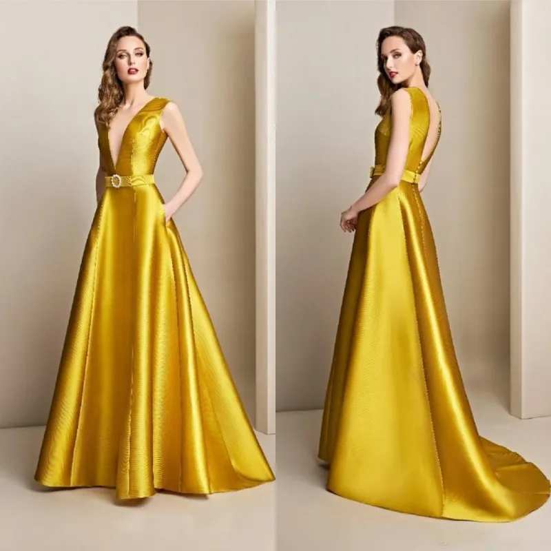 Robe de Soirée en Satin Personnalisée, Sexy, Col en V, Ligne A, Dos aux, Balayage Traîne, Tenue de Bal, Célébrité, Quelle que soit