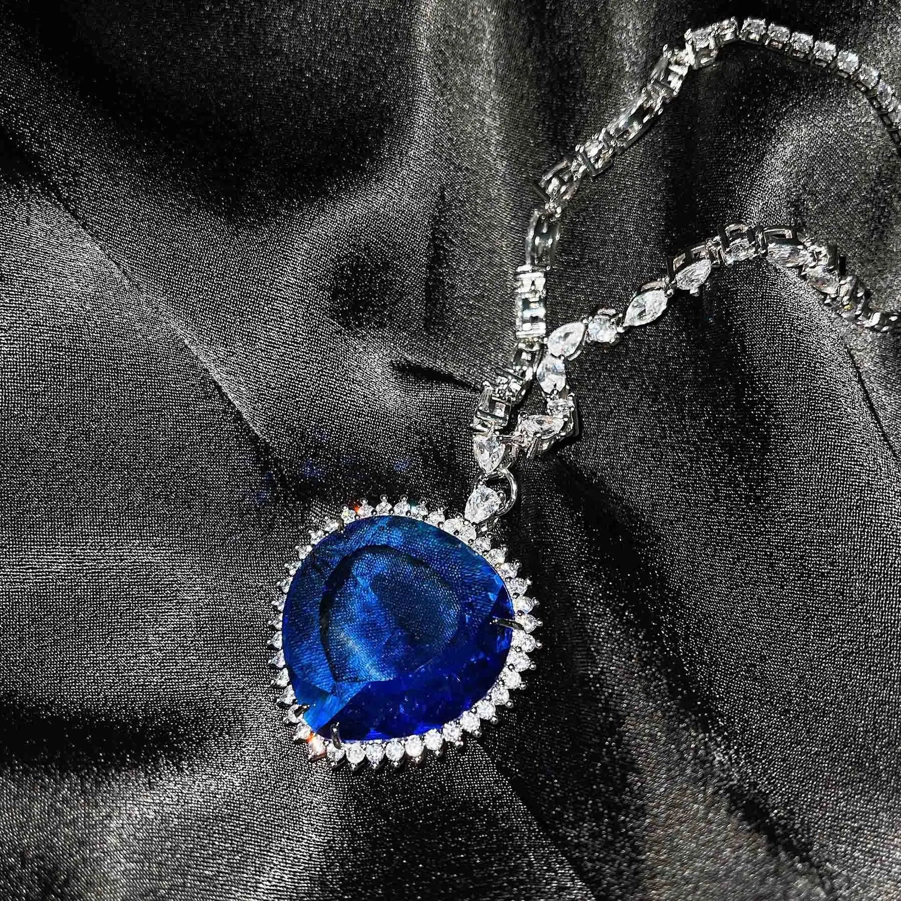 Blue Red TITANIC Heart of the Ocean Necklaces for Women Romantic Crystal Chain Pendant Necklaces Valentine\'s Day Jewelry Gift