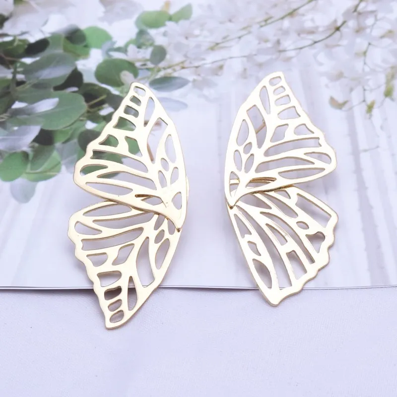 Hot Sale Hollow Big Butterfly Stud Earring for Women Metal Angel Wing Pendant Ear Statement Jewelry Party Christmas Gift