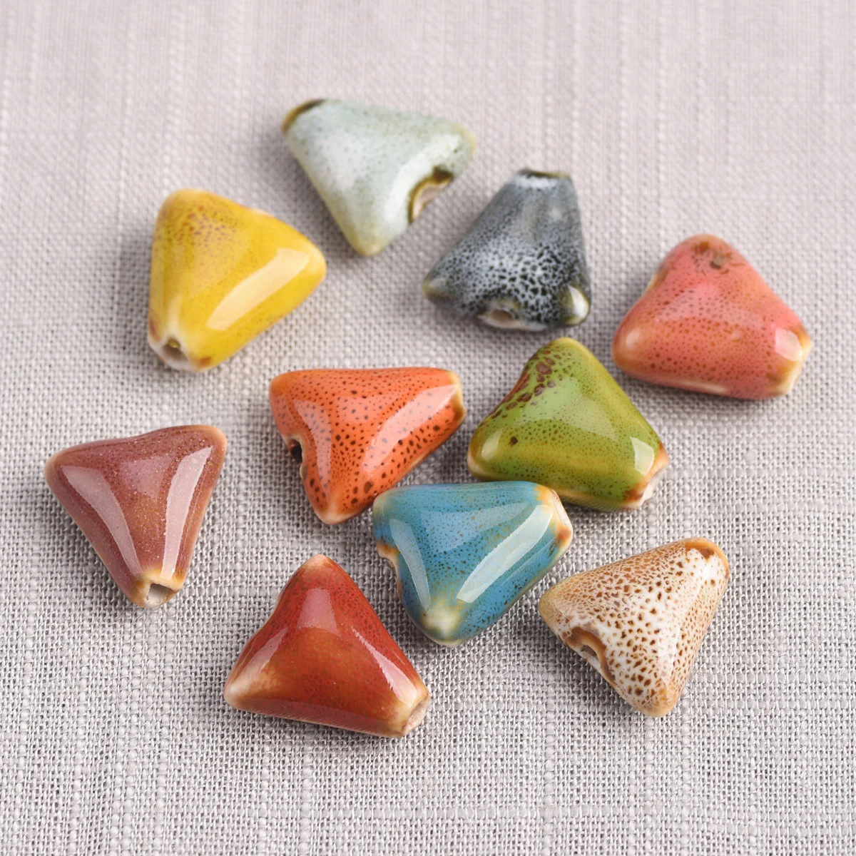 10pcs Triangle Shape 16mm Handmade Fancy Glaze Ceramic Porcelain Loose Spacer Beads Lot For Jewelry Making DIY Findings