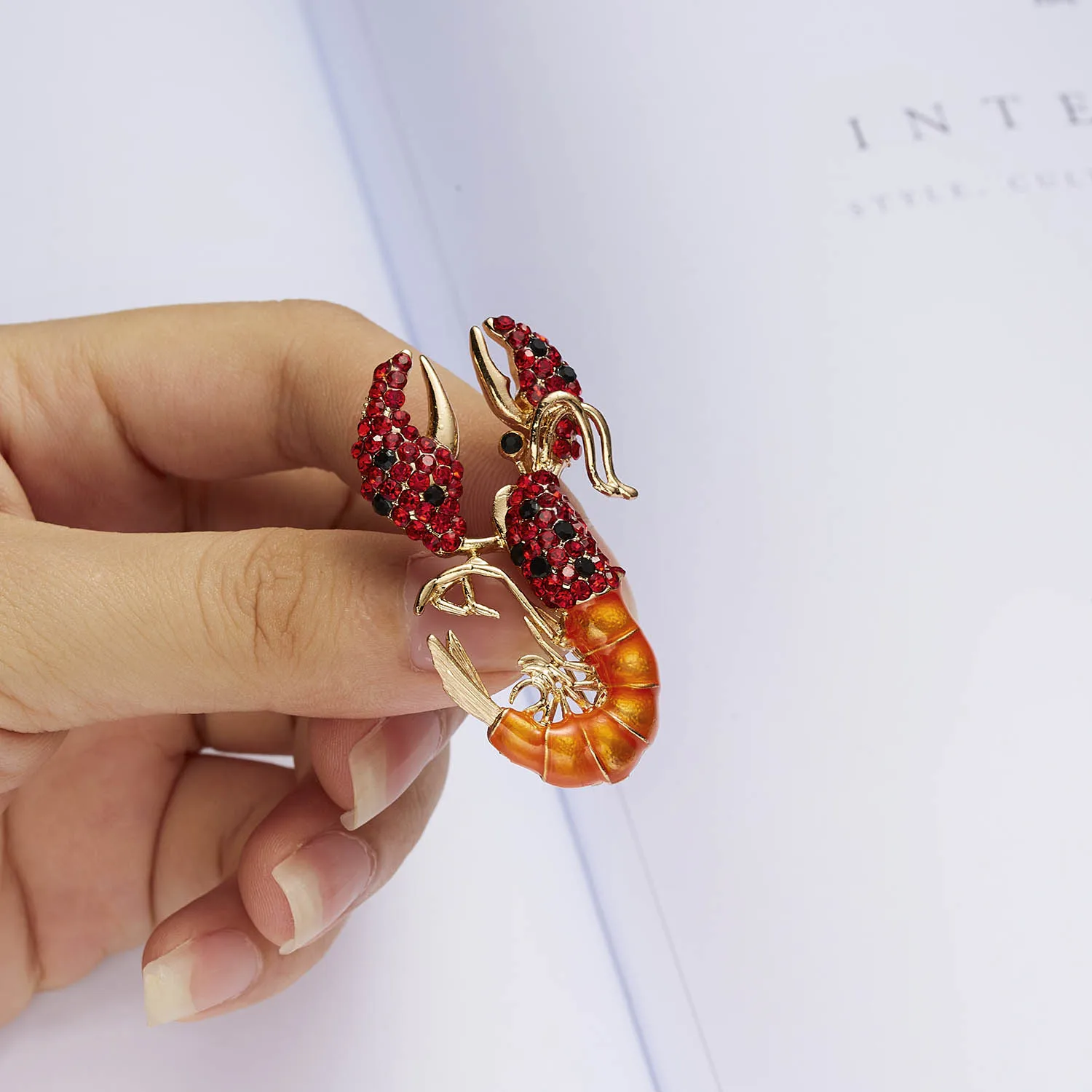 Rinhoo Vintage Rhinestone Shrimp Brooch Women Sparkling Animal Insect Lobster Badge Casual Party Banquet Brooch Lapel Pins Gifts