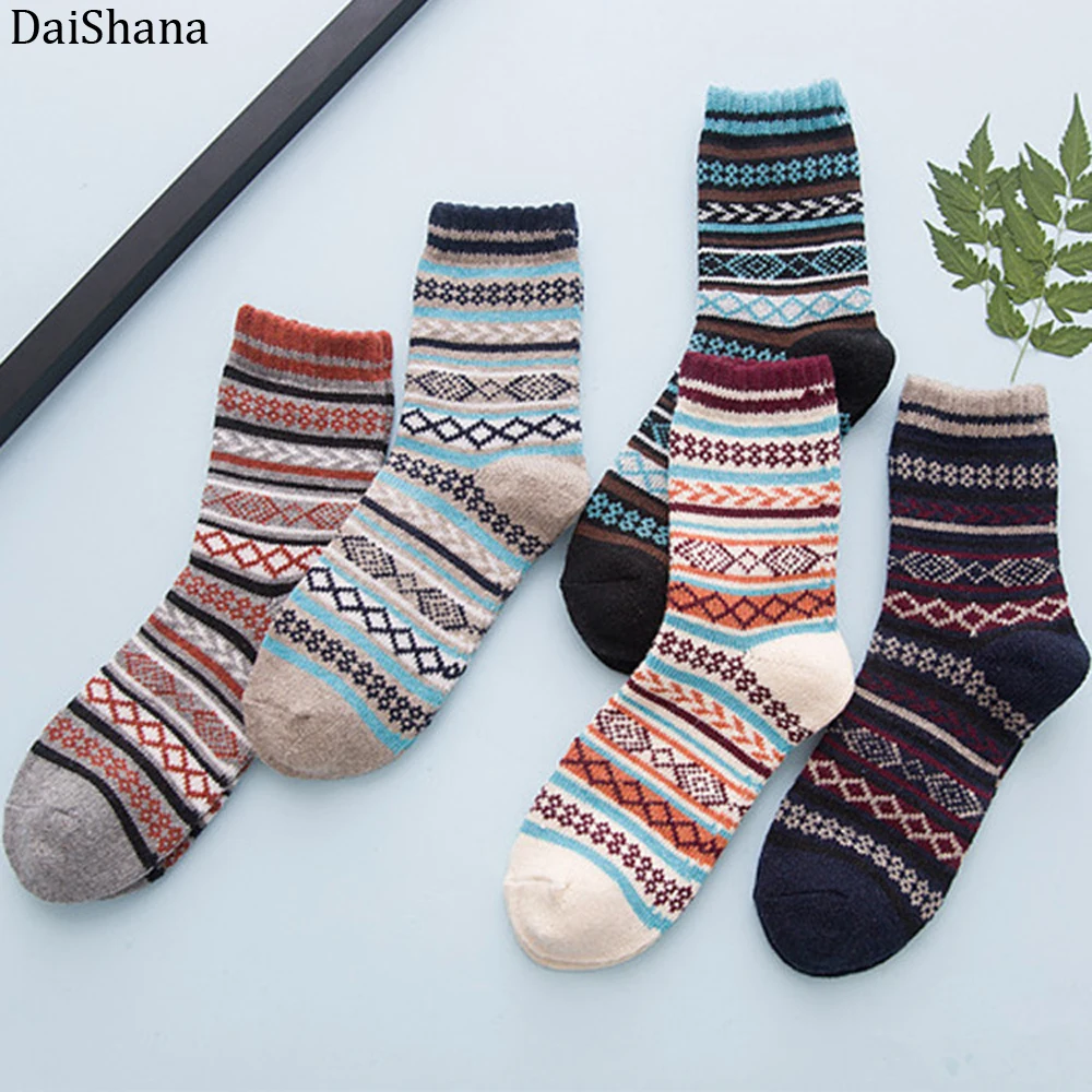 DaiShana 1 pair Casual Man Soft Thick Warm Socks Rabbit Wool Blends Warm Winter Socks Man Retro Style Colorful Breathable Socks