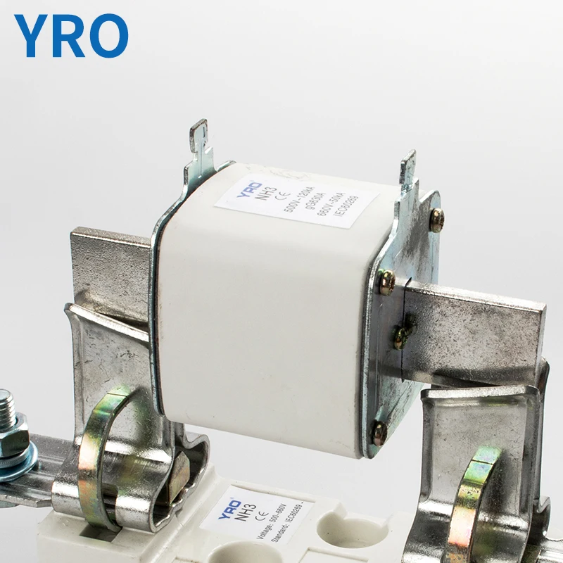 NH1 Knife Contact Fuse Plug-In Ceramic 250A RT36 Core Low Voltage Fuse Tube