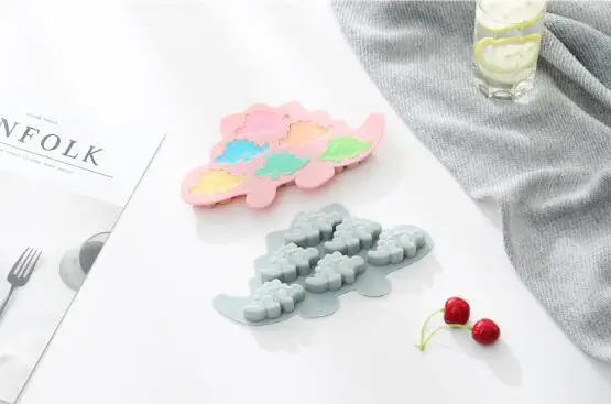 

6 Series Dinosaur Chocolate Ice-lattice Mould Silica Gel Cake Mould Baking Tool