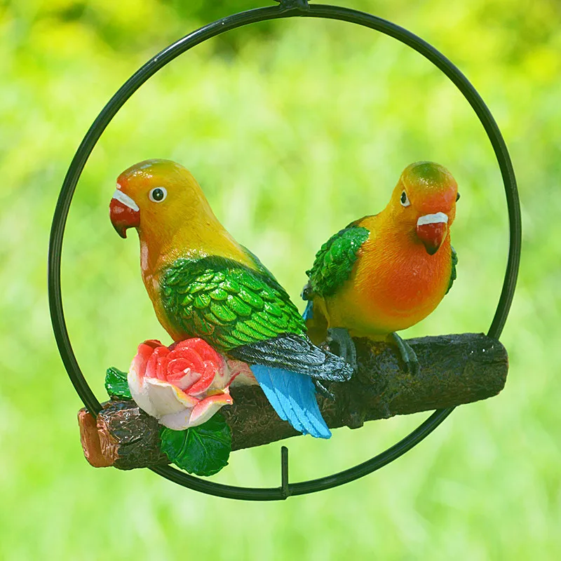 Creative Resin Parrot Hang On Tree Outdoor Garden Decoration Statue Animal Sculpture For Home Office Room Garden Decor Ornament