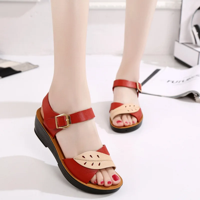 Women Sandals Ladies Summer Fashion Leather Flats Sandals Female Soft comfortable Wedge casual shoes Slip On Big Size Sandals