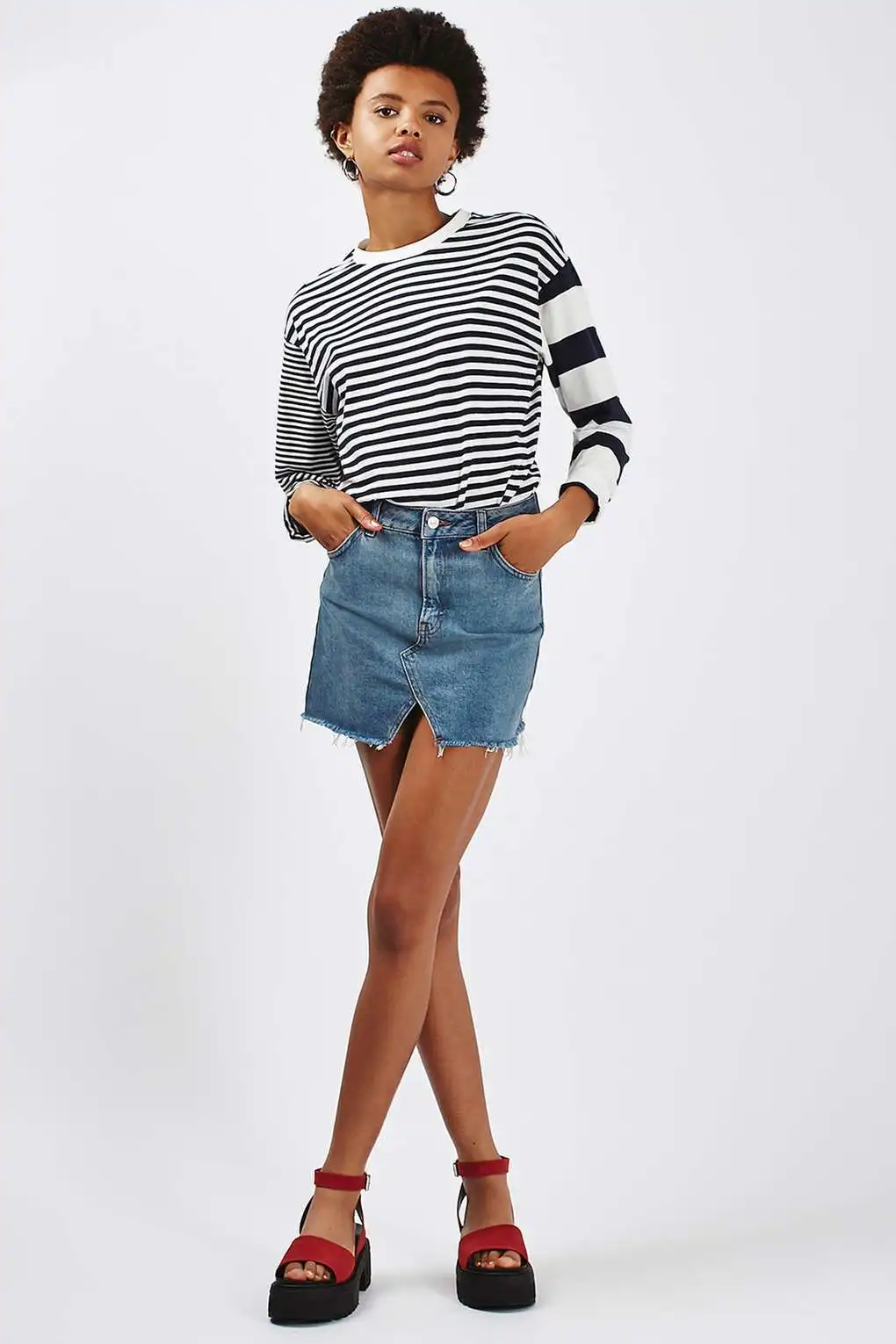 2025 New Women\'s Summer Denim Skirt Fashion Sexy Mini Skirt Star Same Style Short Jeans Skirt S-2XL Drop shipping