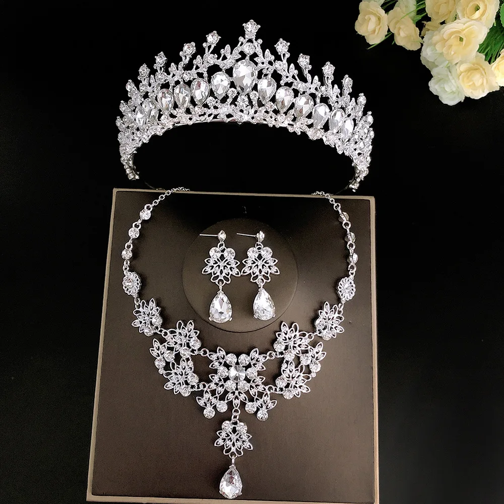 Baroque Gold Color Green Crystal Bridal Jewelry Sets Rhinestone Tiaras Crown Earrings Choker Necklace Wedding Dubai Jewelry Set