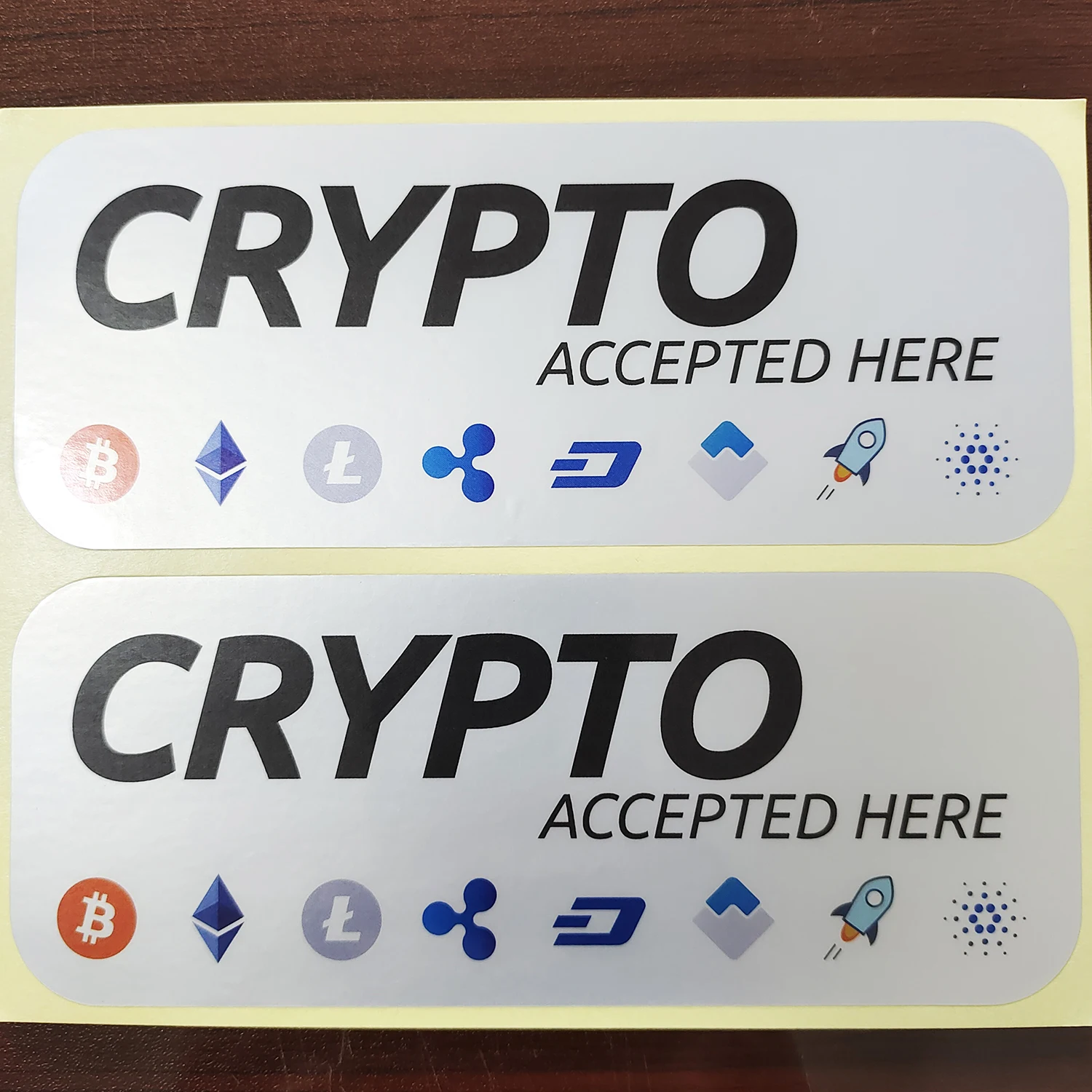 

10pcs 15x6cm CRYPTO Accepted Here Durable Silver Vinyl Cryptocurrency Acceptable Reminder Label Fans Publicity Sticker