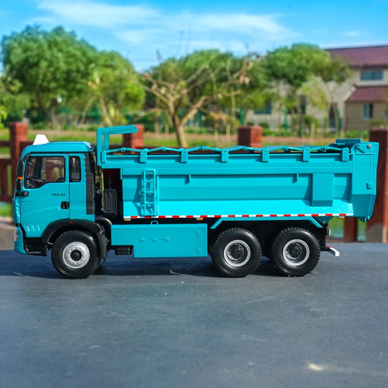 Original Authorized Authentic 1:24 Sino Truck Howo T5g Self Dump Truck Diecast Toy Dumper Truck Model for Christmas Gift