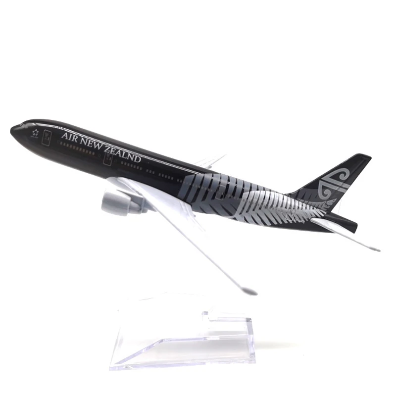 16CM New Zealand Airways B777 Airlines Airplane Model with Base Alloy Aircraft Plane For Collectible Souvenir Show Gift Toy