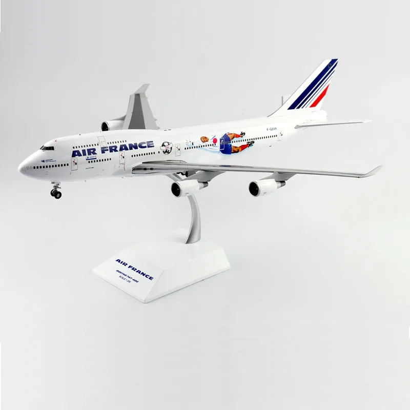 1:200 Scale France Airways B747-400 Airlines Model with Base Alloy Aircraft For Collectible Souvenir Show Gift Toys