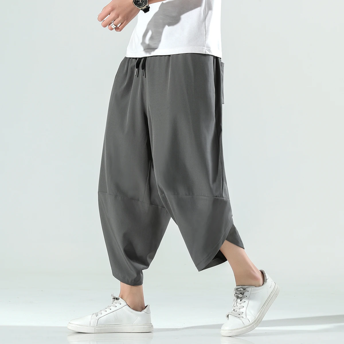 Pantalones bombachos sueltos y finos de talla grande para hombre, ropa de calle japonesa, pantalones deportivos recortados, bombachos Harajuku, primavera y verano, 2021