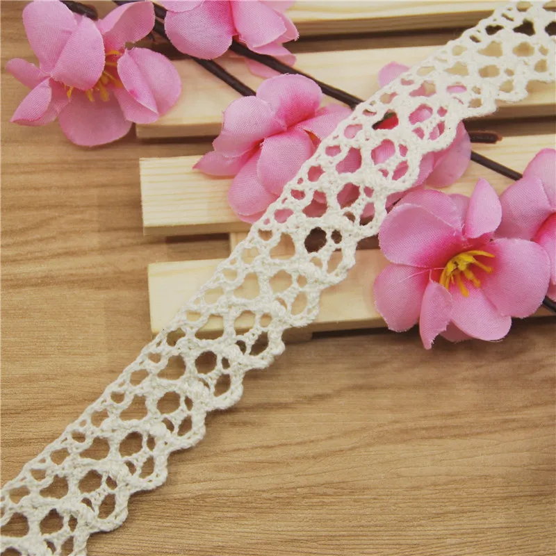 

25mm Cotton Lace Trim Ivory Fabric Sewing Accessories Cloth Wedding Dress Decoration Ribbon Craft Supplies 200 yards LC118-R