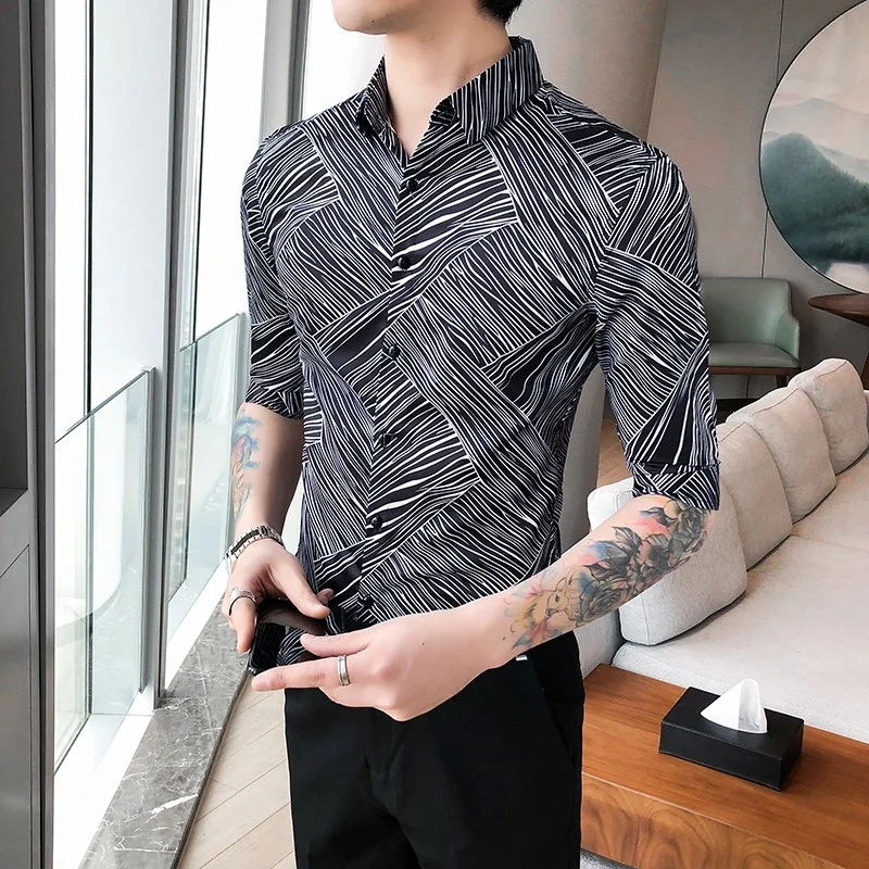 Summer 2022 New Stripe Mens Casual Shirt Slim Turn-Down Collar Single Breasted Half Sleeve Male Fashion Blouse Korean Style