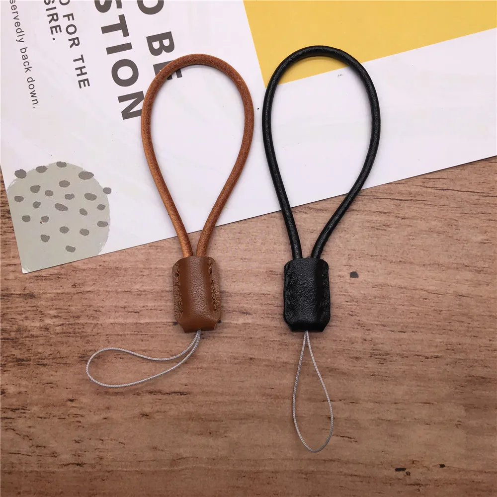 Skórzana smycz ręcznie smycz krótki uchwyt smycz pasek do telefonu komórkowego na pamięć USB brelok uchwyt na identyfikator DIY ozdobny pasek