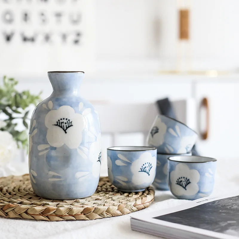 Blue Flower Wine Set Japanese Sake Set Ceramic Wine Pot with Drinking Cup Flagon Bar Set (1 pot + 4 cups)
