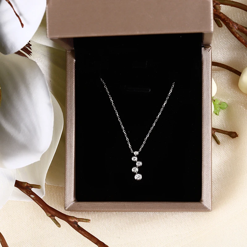 Bezel Setting 5 Stone Pendant Necklace Hpht Lab Grown Diamond For Gift