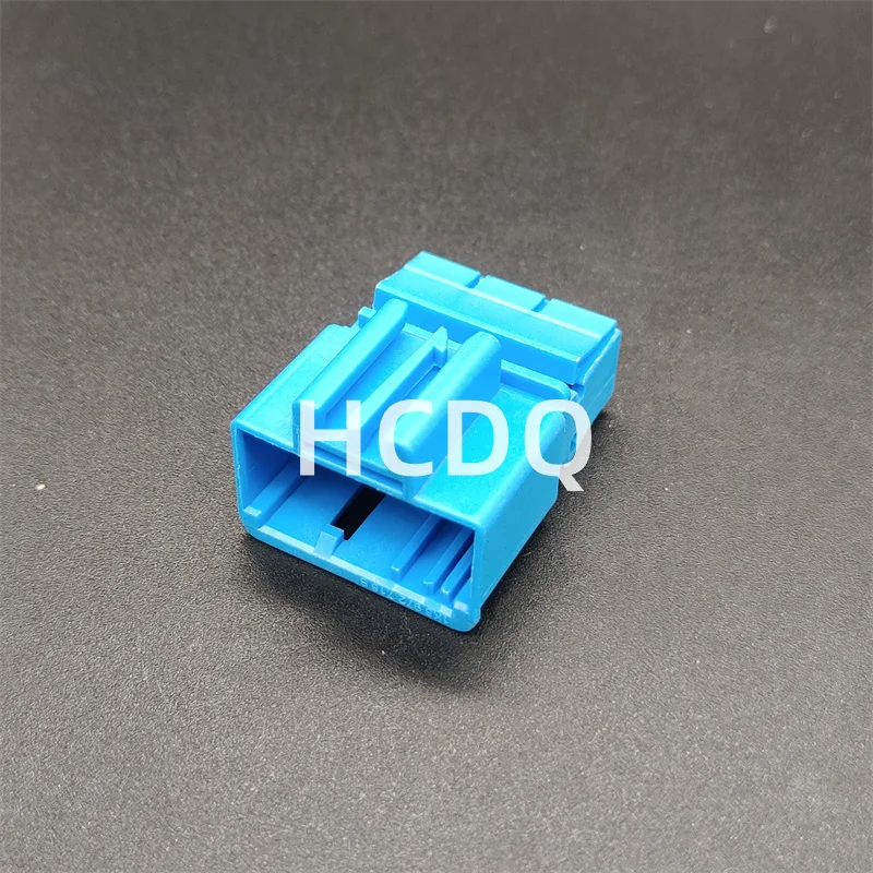 The original 1K8 972 718 B 8PIN Male automobile connector plug shell and connector are supplied from stock