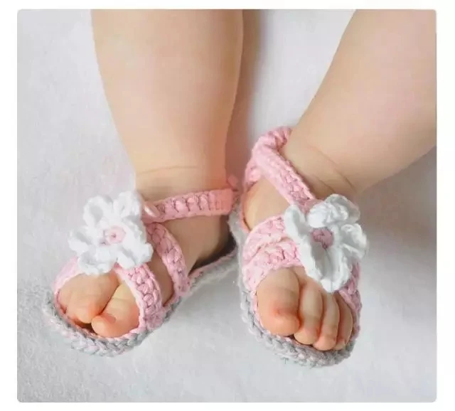 Crochet Baby flip flop sandals,baby Summer sandals,CROCHET Baby Sandals with Little Puff Flowers Size9cm,10cm,11cm