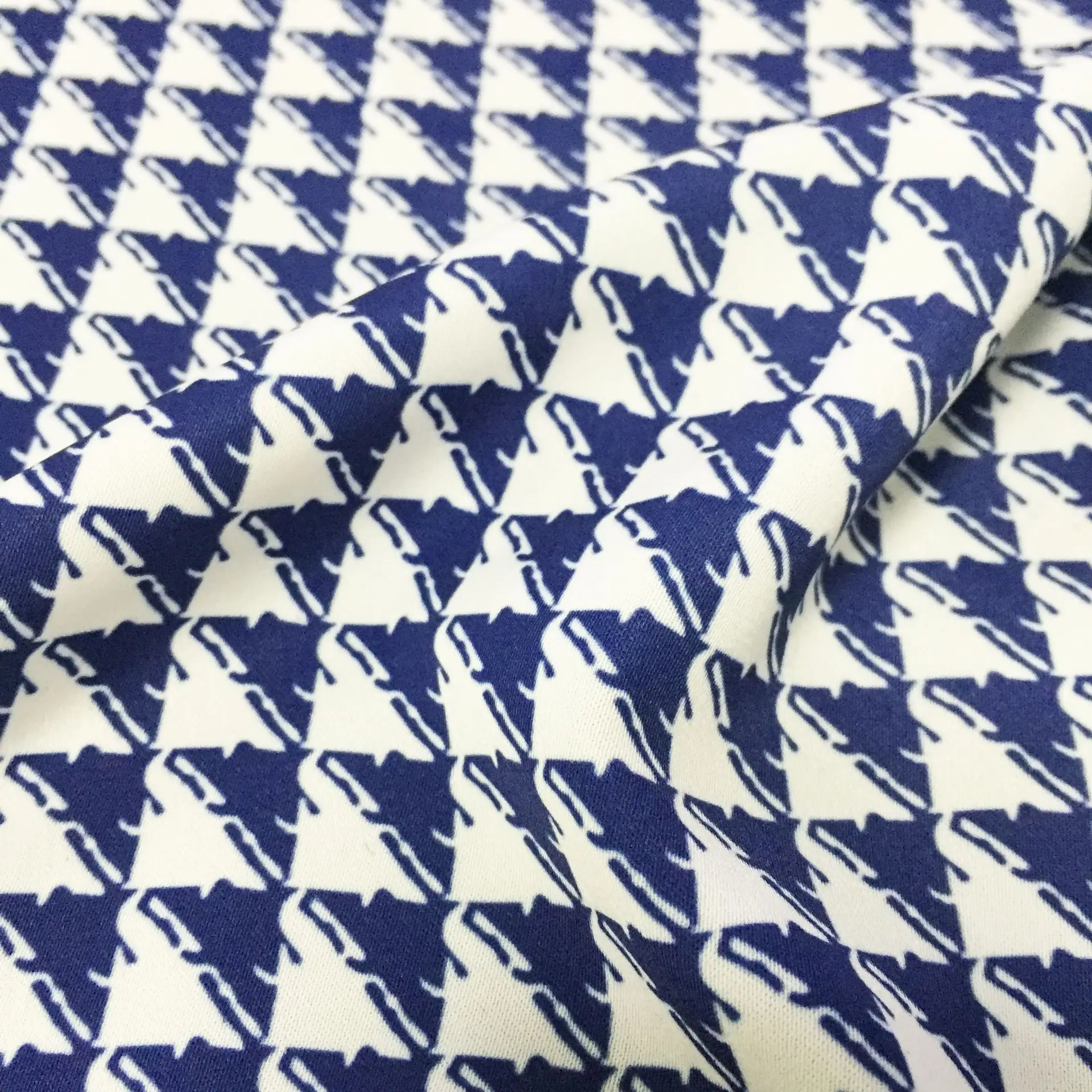 Italian brand autumn and winter hand-painted houndstooth triangle geometric figure digital printing clothing fabric by the meter