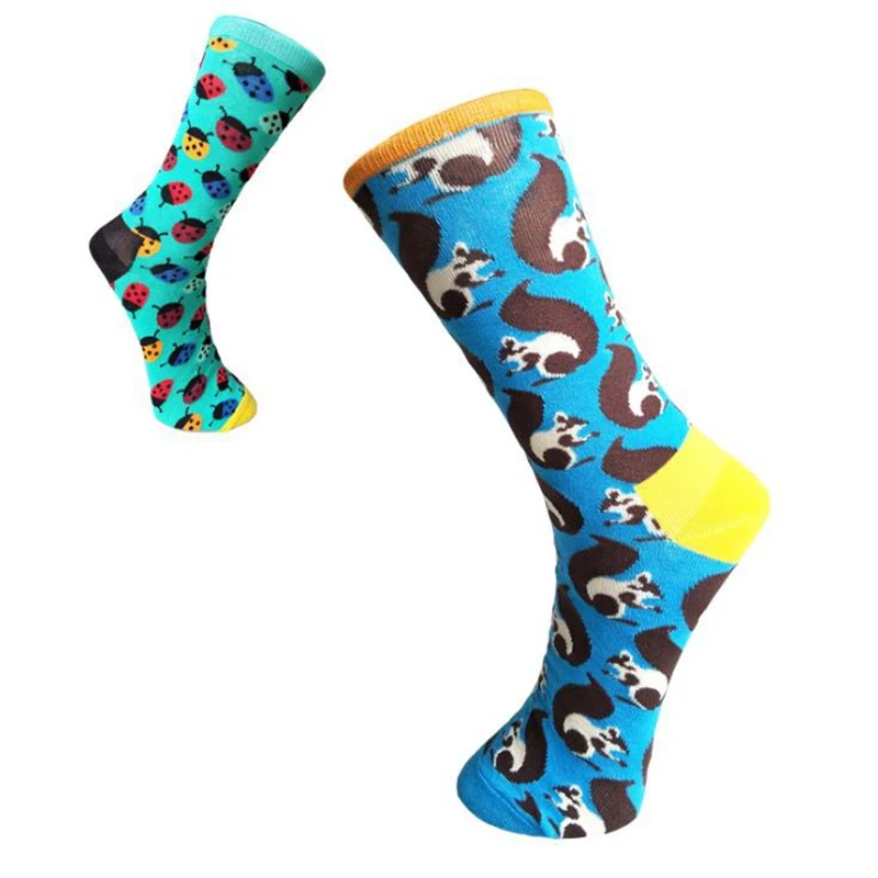 Überraschung Gekämmte Baumwolle Cartoon Pilz Frauen Crew Socken Nette Glückliche Tier Eichhörnchen Marienkäfer Socken Spaß Mode Bunte Sox