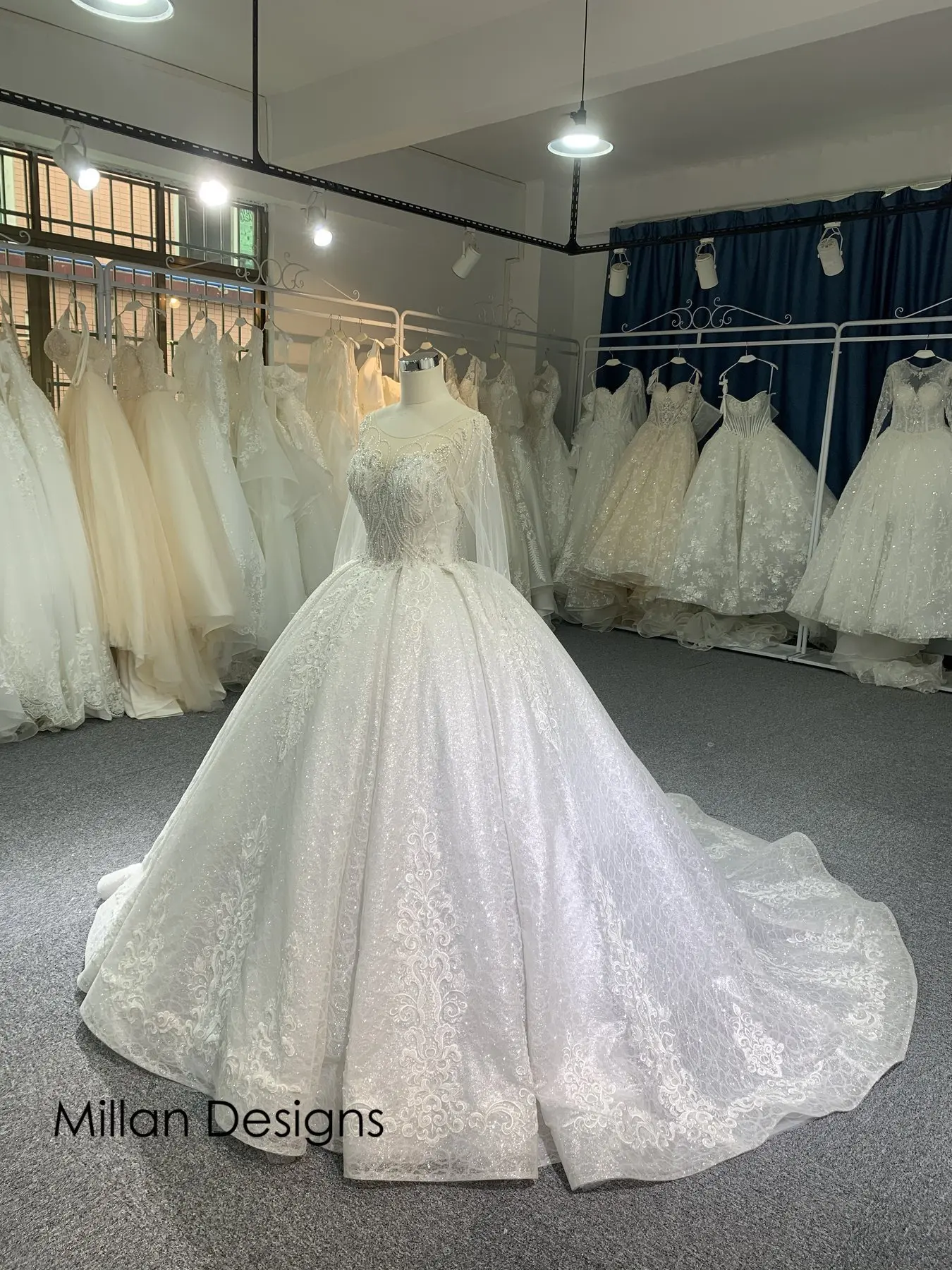 Real Photos Luxury Long Sleeves Wedding Dresses Crystals Ball Gown Bridal Dress Beaded Bridal Gown 2024 Vestido De Novias