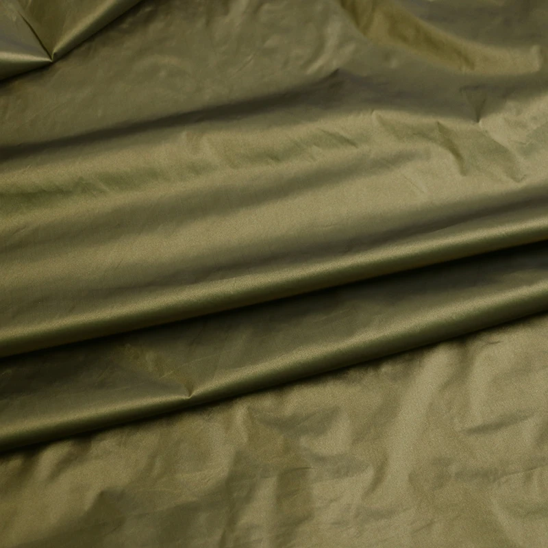100 cm * 148 cm glänzendes, nach unten beweisendes Material, Stoffschattierung, blaue Burgunder-Nylon-Textilien, Cired – Detail 5
