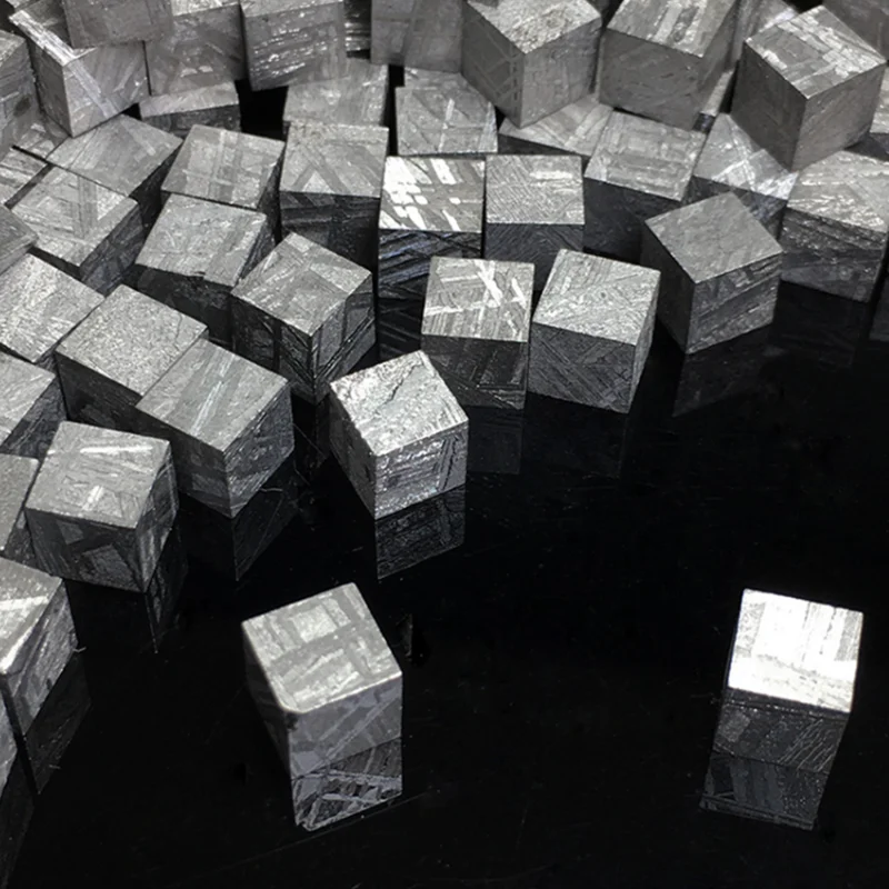 Sweden M meteorite meteorite cube sky iron energy can be DIY collection meteor small ornaments