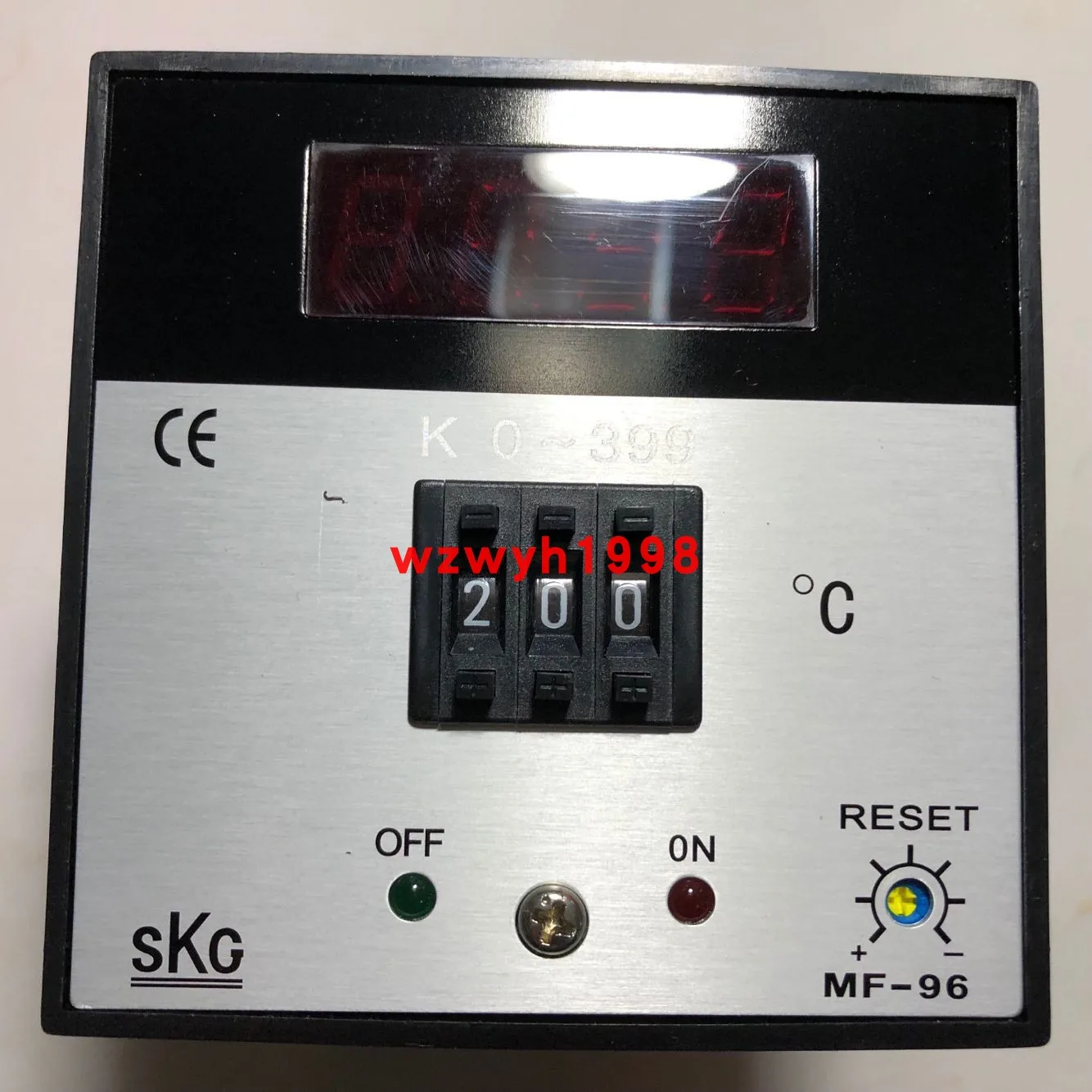 

SKG Dial Digital Display Temperature Controller MF96 Series Temperature Meter MF-96 K 399 Degree Thermostat