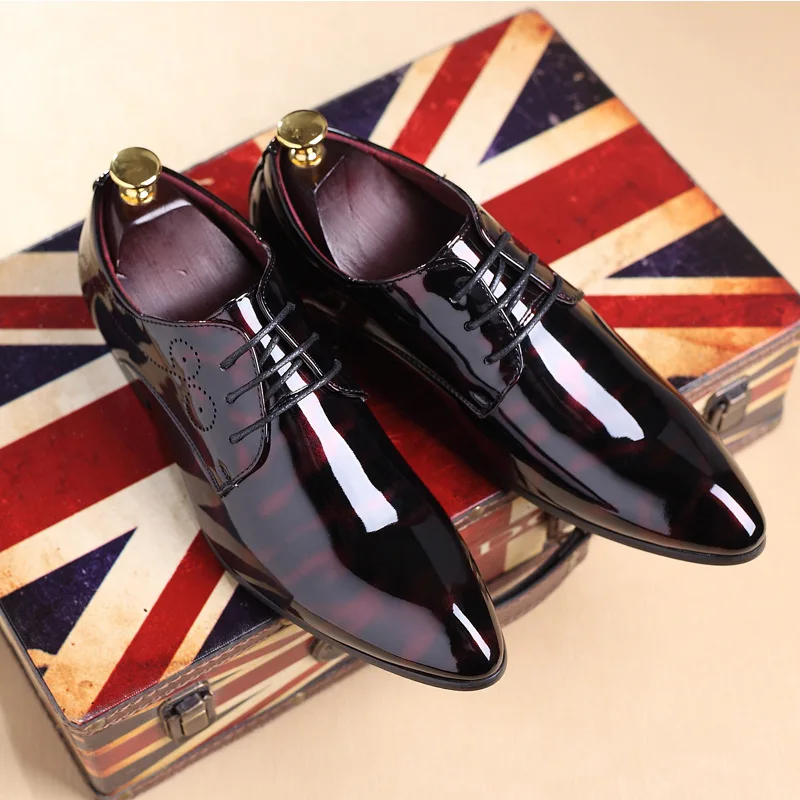 2021 Newly Men\'s Patent Leather Oxford Shoes Shoes Zapatos de hombre Men Formal Shoes Pointed Toe Business Wedding