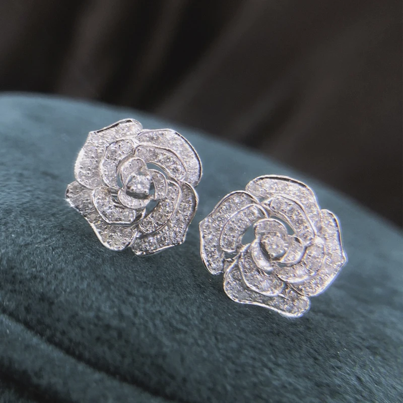 Huitan Luxury Silver Color Flower Stud Earrings for Women Dazzling Cubic Zirconia Stylish Female Accessories Versatile Jewelry