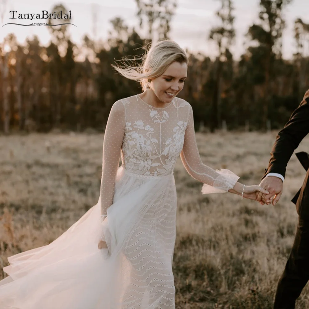 ชุดแต่งงานแขนยาว Dot Tulle ความยาวชั้น Illusion Bohemian สายชุดเจ้าสาว DW470