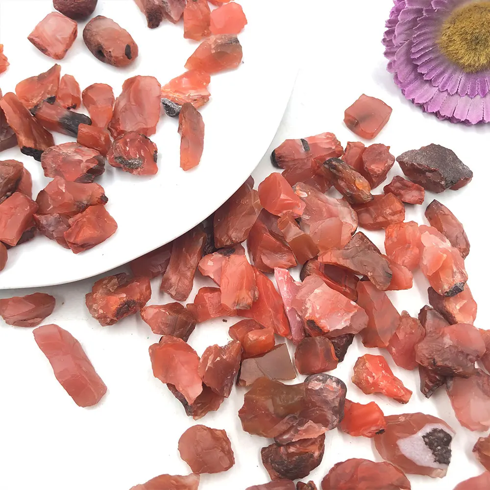 Ágata de piedra Natural para decoración del hogar, cornalina roja en bruto, grava de jardín, cristales de Acuario, Reiki, Mineral curativo, 50g