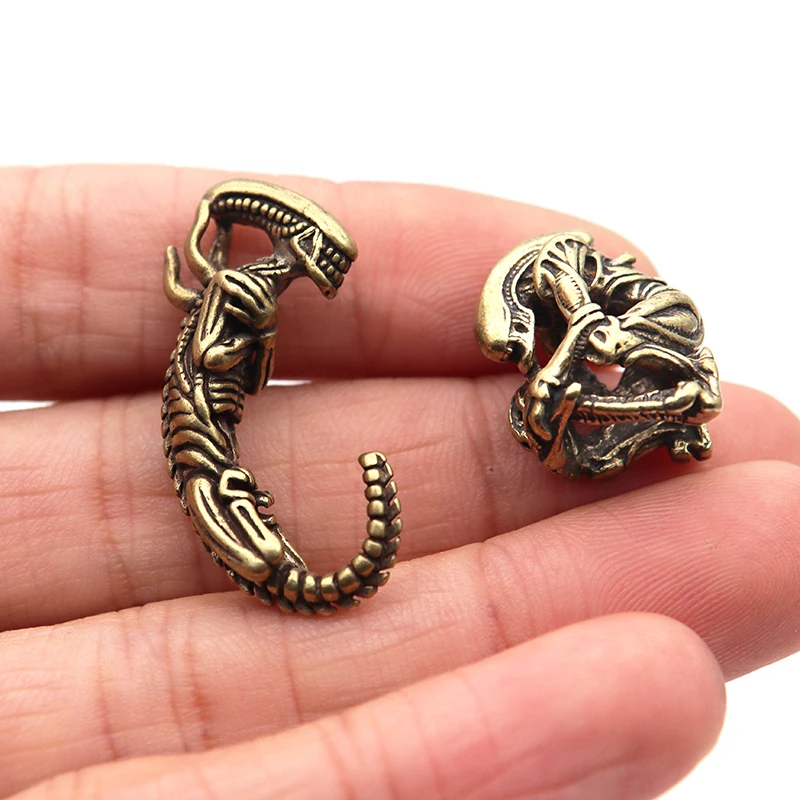 Retro Brass Alien Figurines Key Chain Pendants Jewelry DIY Knife Bead EDC Outdoor Tool Woven Lanyard Keyring Hanging Accessories