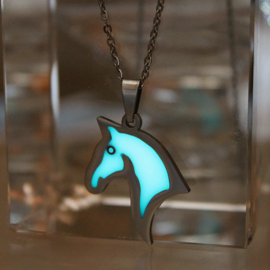 Horse necklace glowing unicorn Necklace small Pendants Pegasus Fashion Jewelry glow in the dark flower girl women amulet