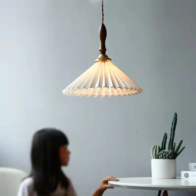 

Simple Fabric Shade Wood Single Pendant Light Natural Postmodern Vintage Pendant Light For Kitchen Island Living Room